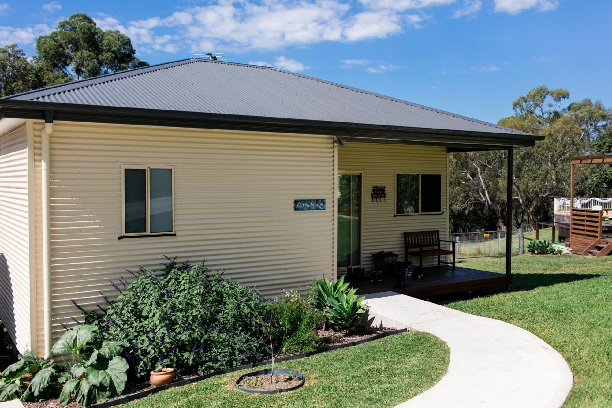 Blueberry Hills On Comleroy Farmstay - Self-Contained Cottages Kurrajong Номер фото