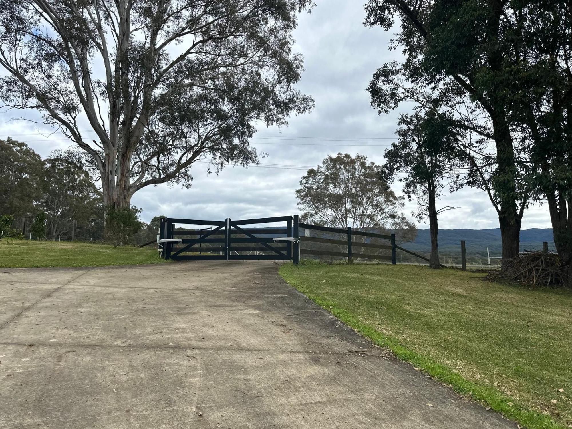 Blueberry Hills On Comleroy Farmstay - Self-Contained Cottages Kurrajong Экстерьер фото